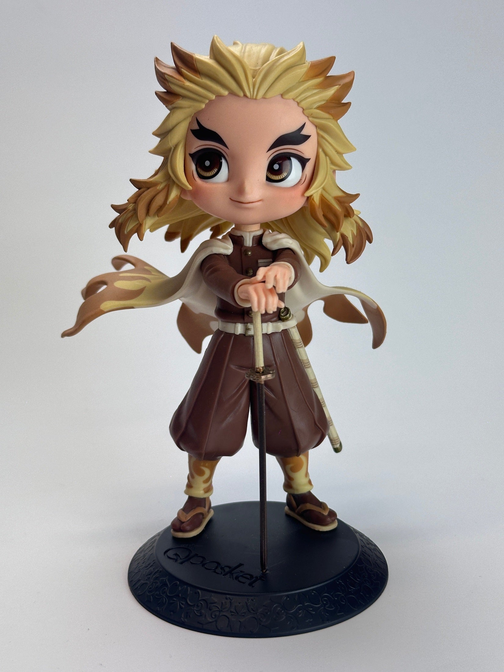 DEMON SLAYER FIGURA Q POSKET KYOJURO RENGOKU VER. SEPIA MUY BUEN ESTADO Banpresto Otaku Village