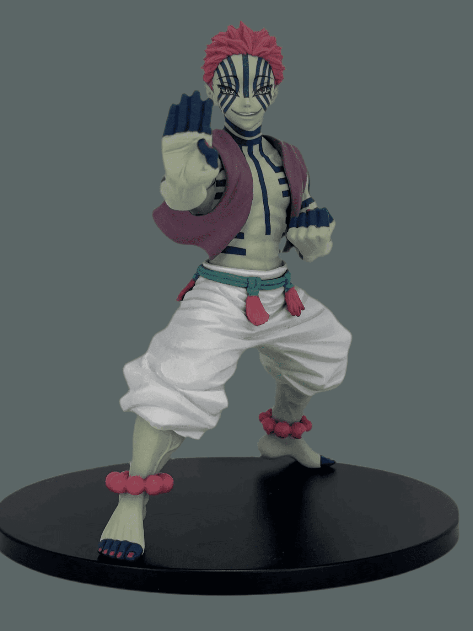FIGURA KIMETSU NO YAIBA AKAZA VIBRATION STARS MUY BUEN ESTADO