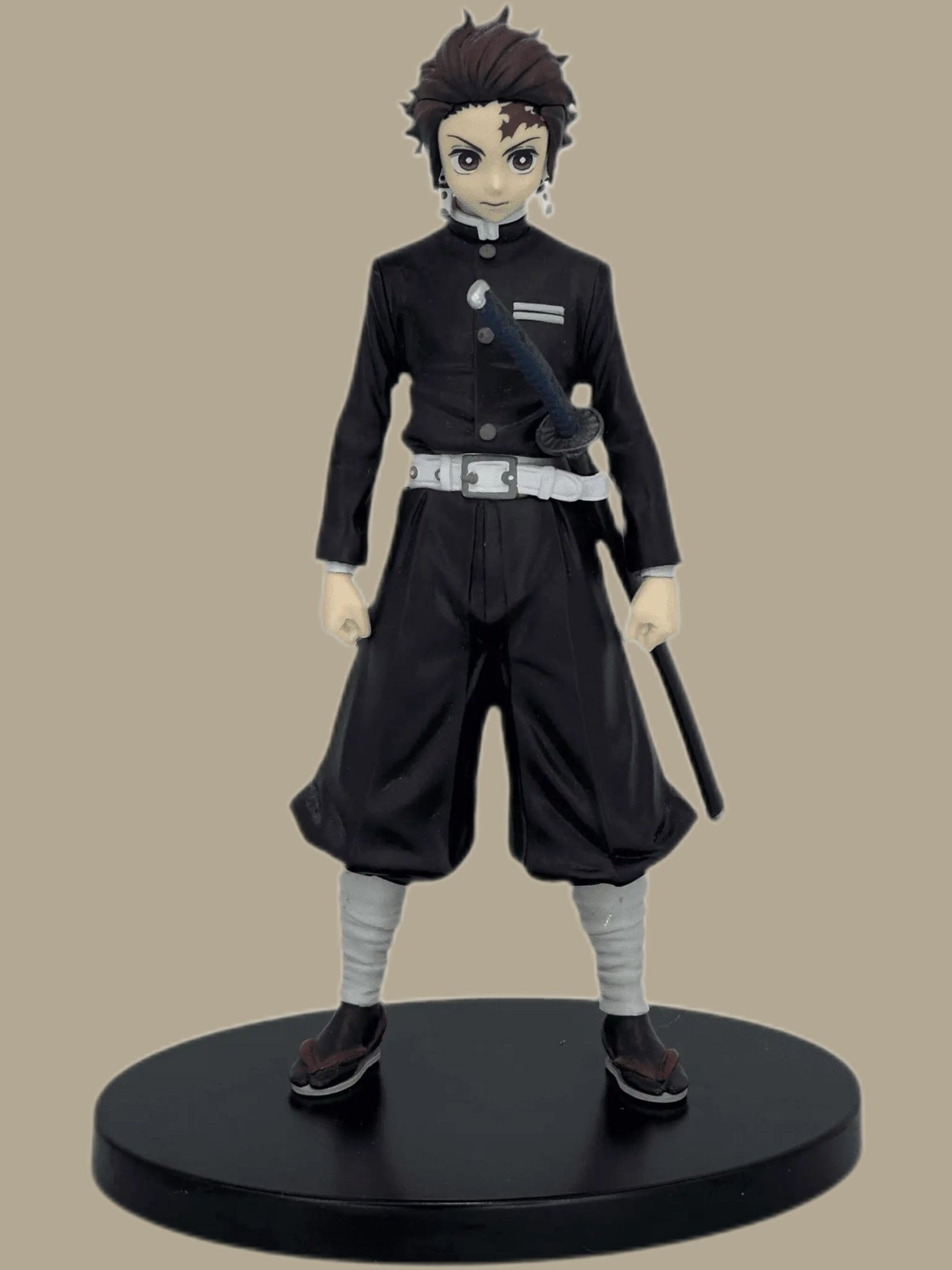 FIGURA KIMETSU NO YAIBA TANJIRO KAMADO MUY BUEN ESTADO