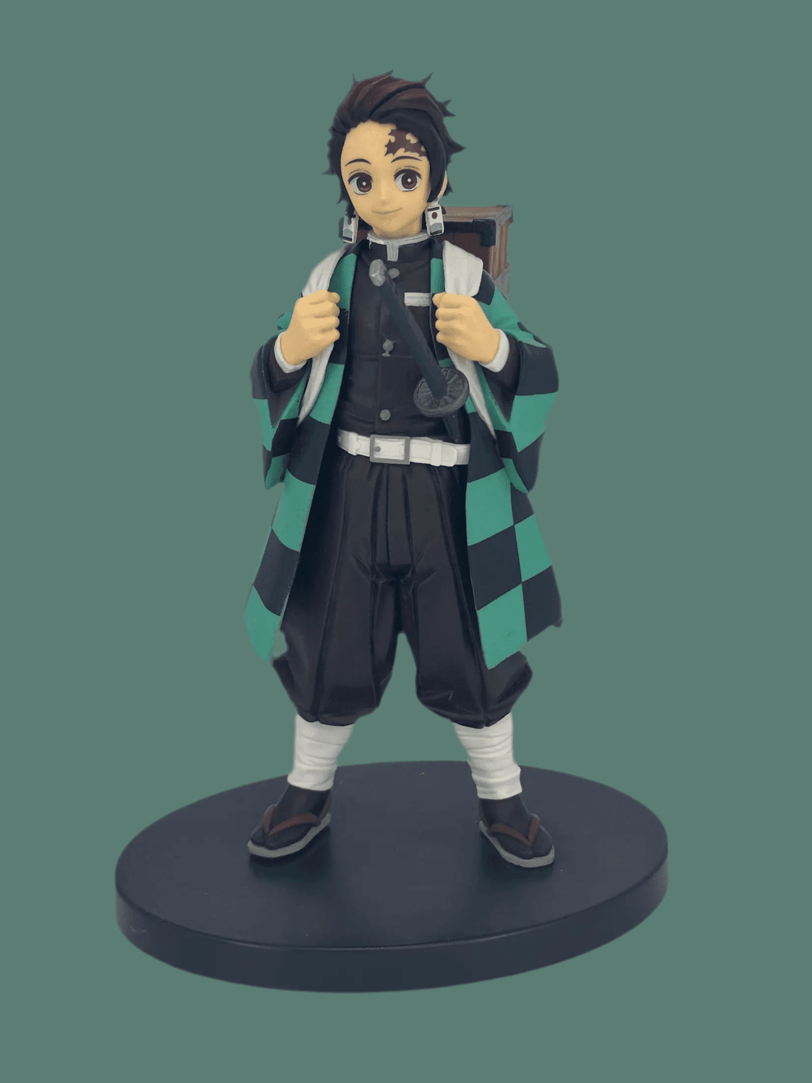 FIGURA KIMETSU NO YAIBA TANJIRO KAMADO VOL. 19 MUY BUEN ESTADO
