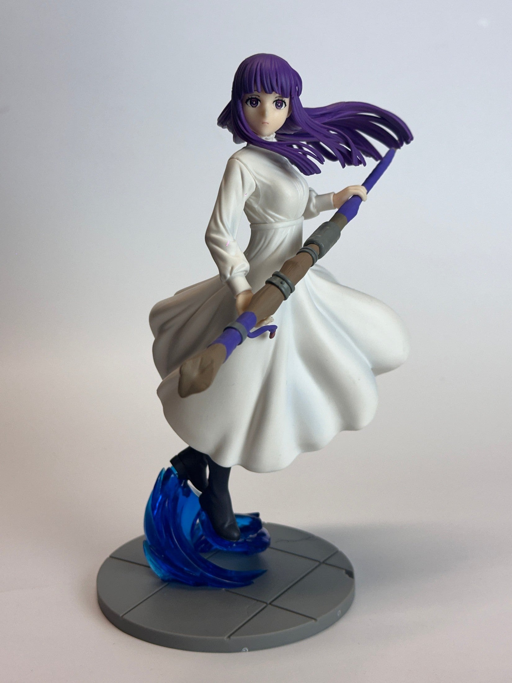 FRIEREN BEYOND JOURNEY'S END FIGURA FERM LUMINASTA ORDINARY OFFENSIVE MAGIC ZOLTRAAK MUY BUEN ESTADO Sega Otaku Village