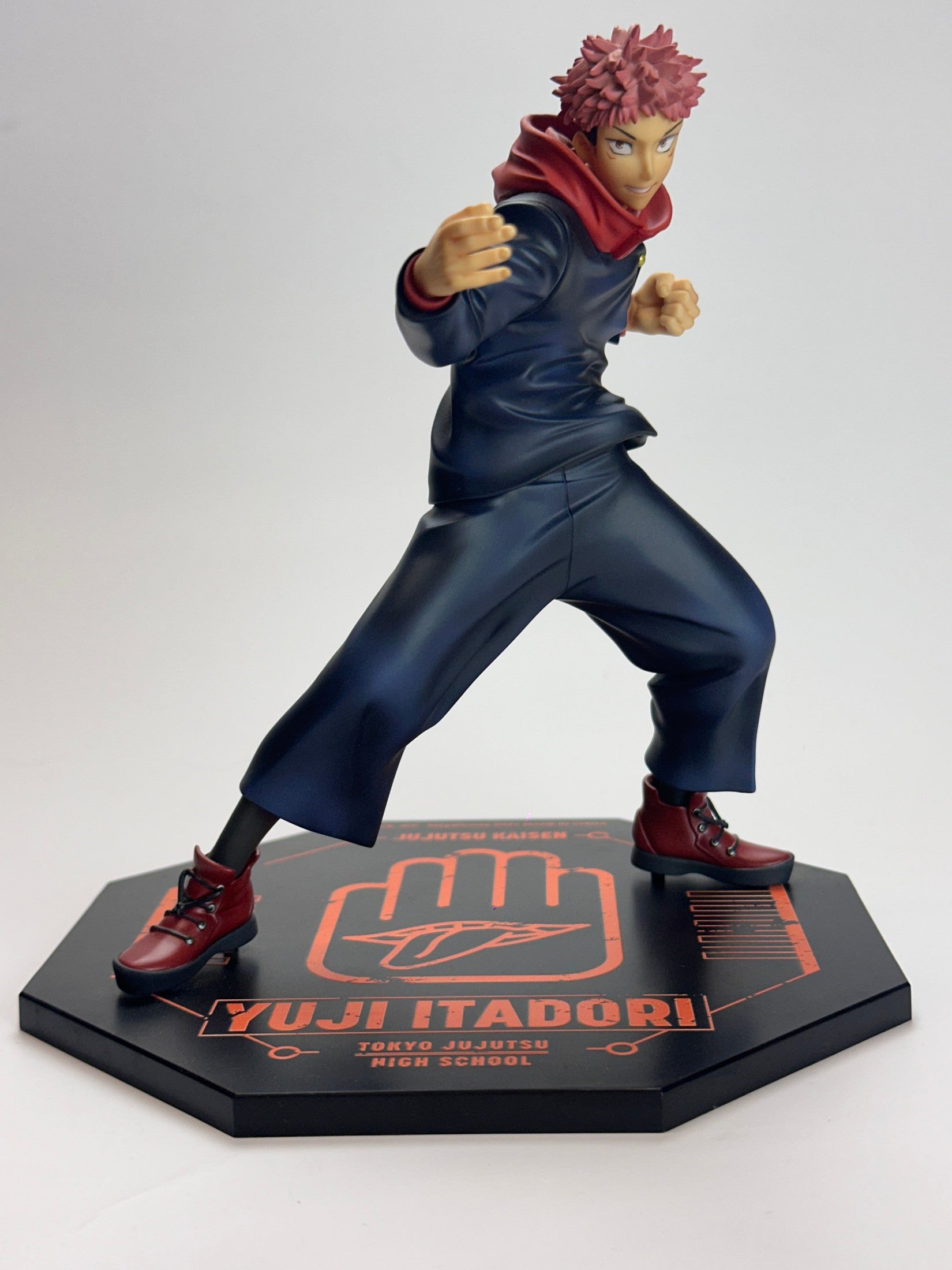 JUJUTSU KAISEN FIGURA YUJI ITADORI MEGAHOUSE MUY BUEN ESTADO Megahouse Otaku Village