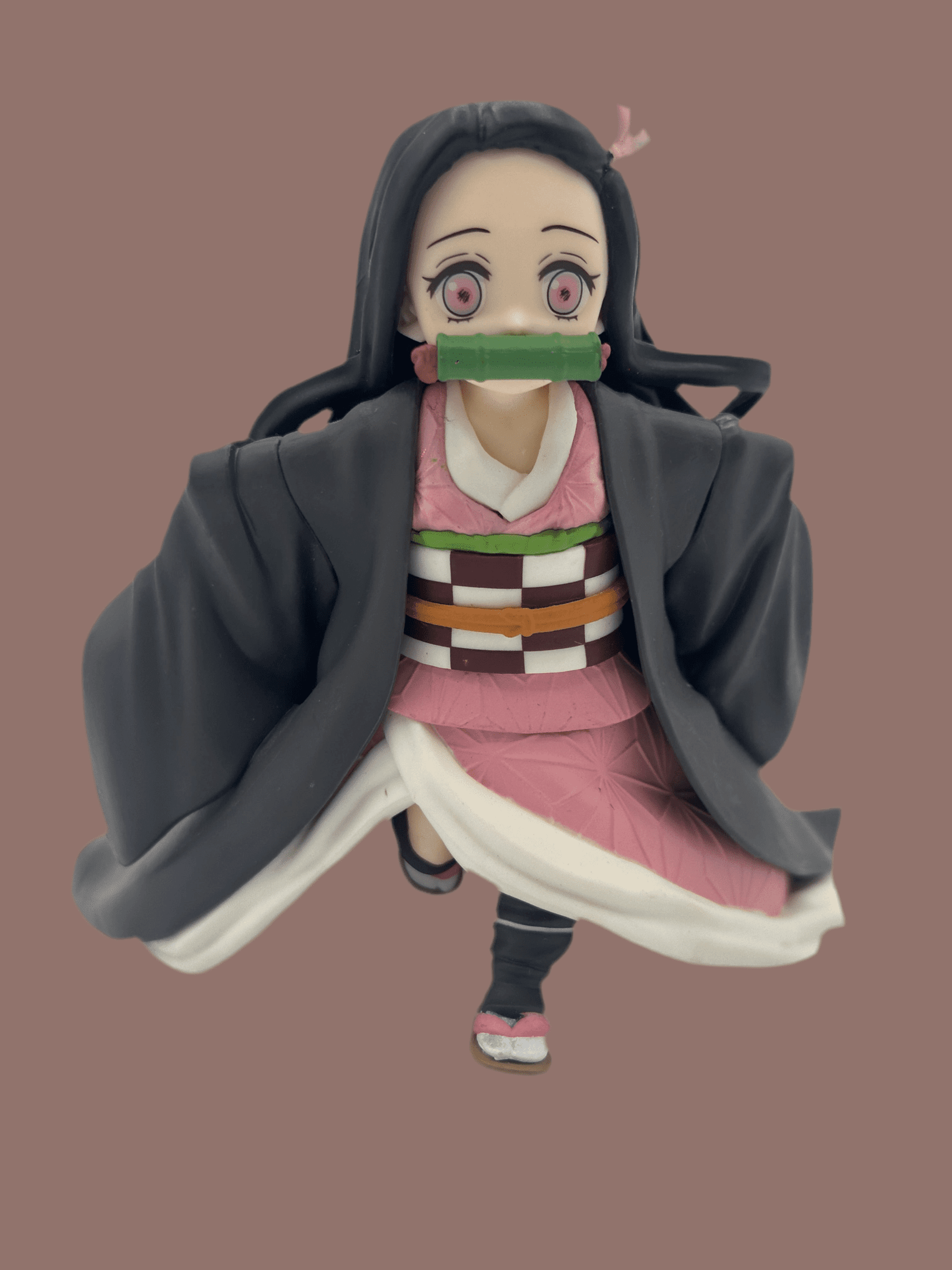 KIMETSU NO YAIBA FIGURA WORLD COLLECTABLE NEZUKO MUY BUEN ESTADO