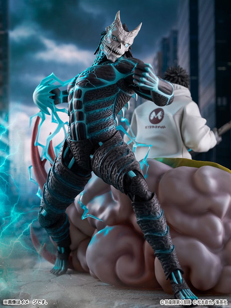 KAIJU NO.8 PVC SHIBUYA SCRAMBLE FIGURE 1/7 KAIJU NO.8 & KAFKA HIBINO