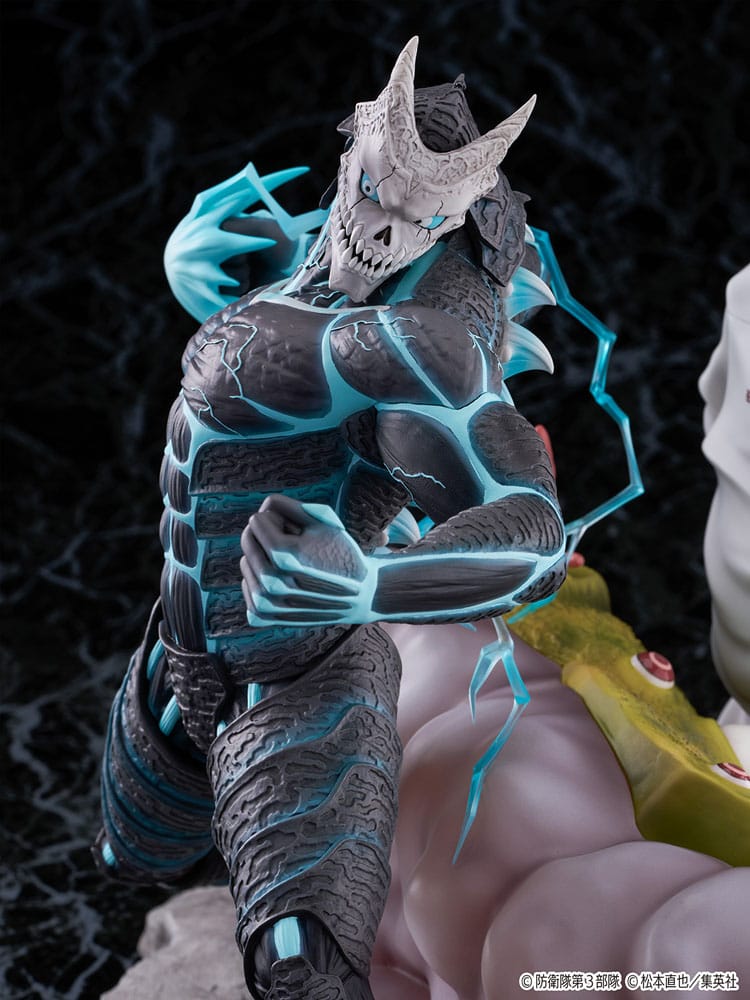KAIJU NO.8 PVC SHIBUYA SCRAMBLE FIGURE 1/7 KAIJU NO.8 & KAFKA HIBINO