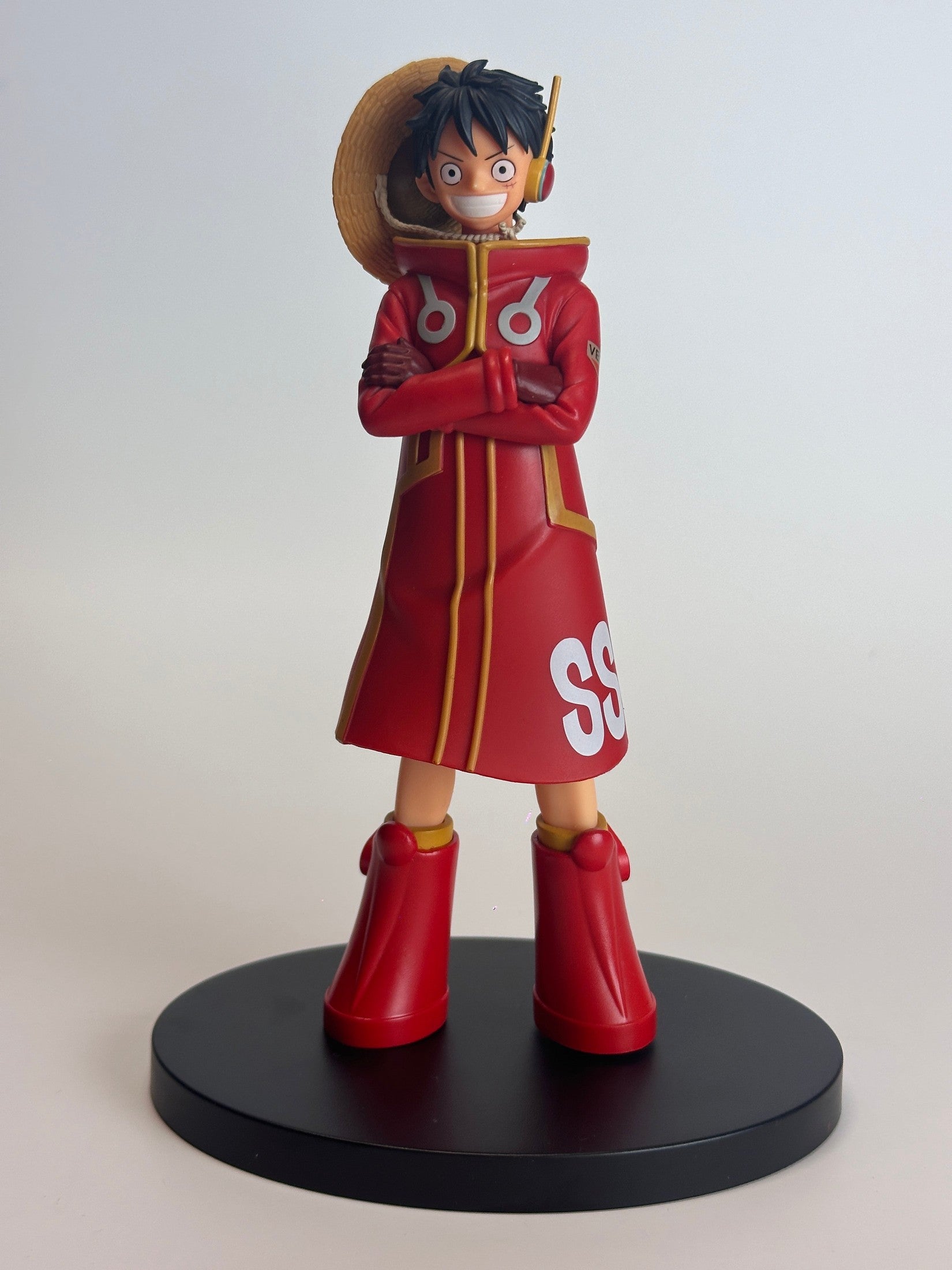 ONE PIECE FIGURA FIGURA MONKEY D. LUFFY THE GRANDLINE SERIES EGG HEAD DXF BANPRESTO MUY BUEN ESTADO Banpresto Otaku Village
