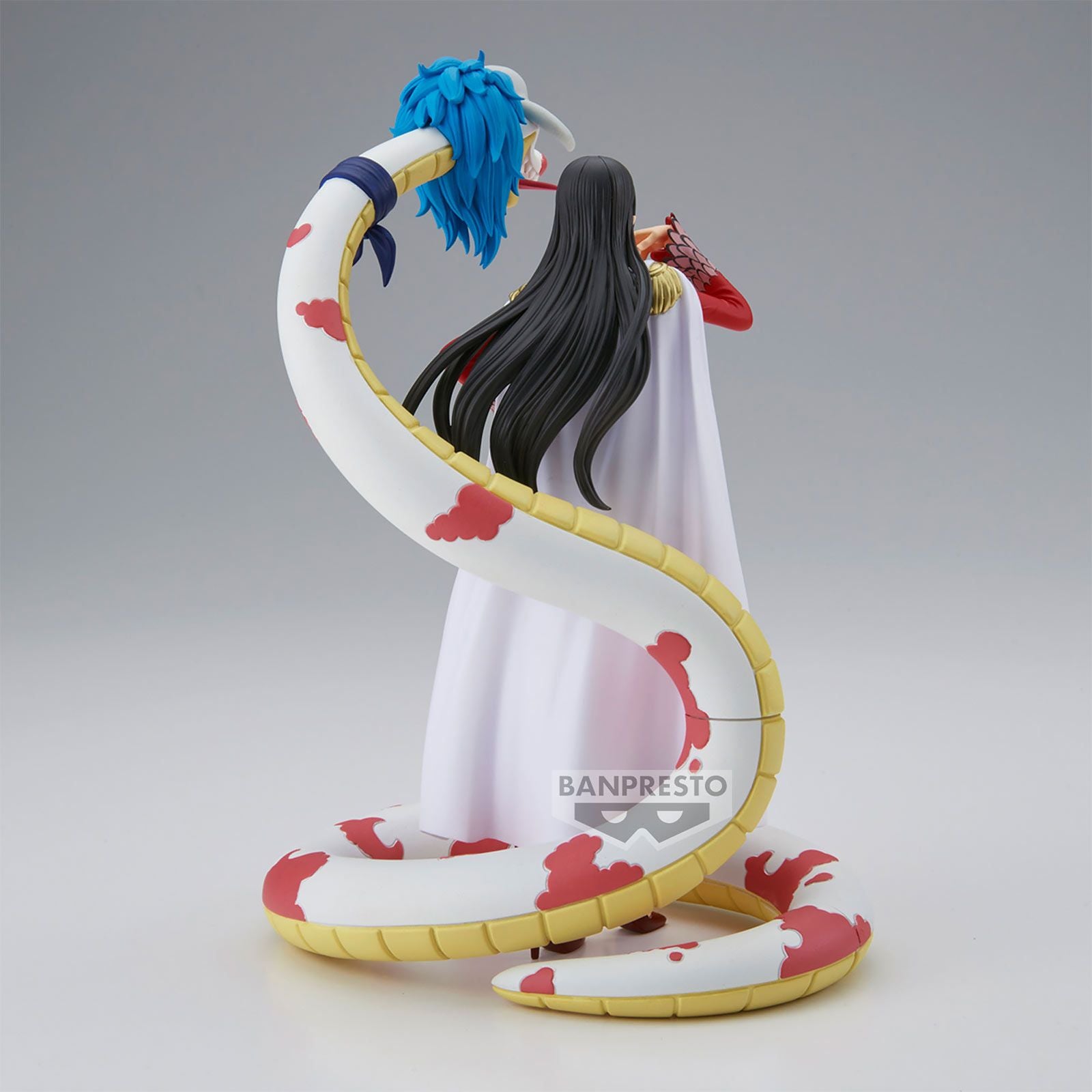 Figura de Boa Hancock de One Piece, 17 cm, con su capa blanca y Salome, la serpiente blanca y roja.