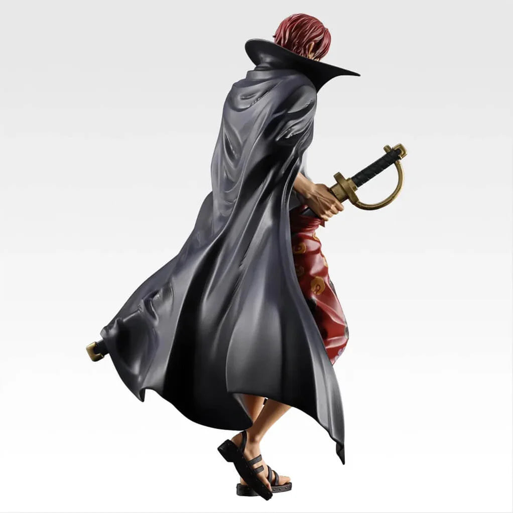 Estatua de Shanks de One Piece, 21 cm, con capa negra, cabello rojo y espada dorada.