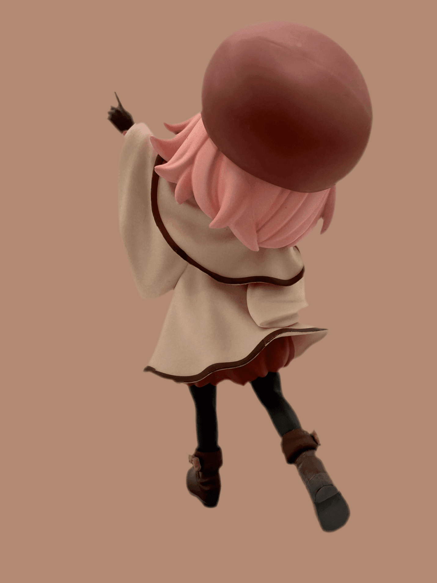 SPY X FAMILY CODE: WHITE FIGURA ANYA FORGER LUMINASTA MUY BUEN ESTADO