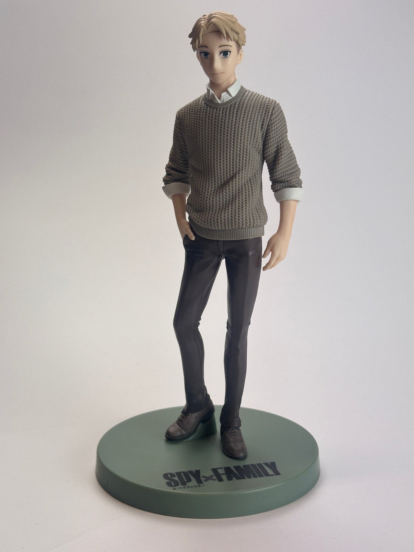 SPY X FAMILY FIGURA LOID FORGER PLAIN CLOTHES PM SEGA MUY BUEN ESTADO Sega Otaku Village
