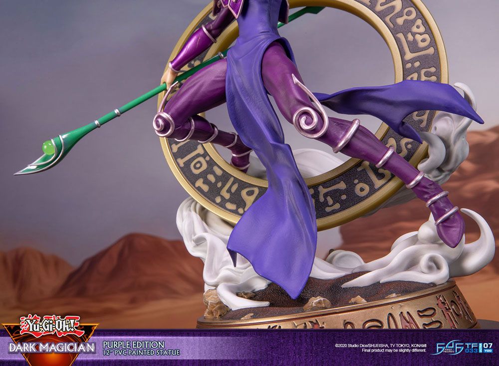 YU-GI-OH! ESTATUA PVC DARK MAGICIAN PURPLE VERSION