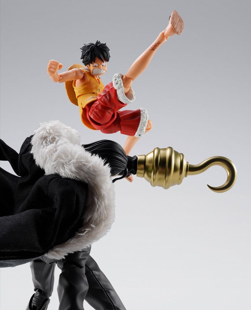 ONE PIECE S.H.FIGUARTS FIGURA SIR CROCODILE MARINEFORD
