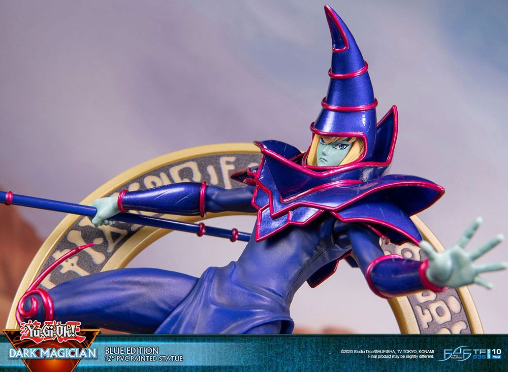 YU-GI-OH! ESTATUA PVC DARK MAGICIAN BLUE VERSION