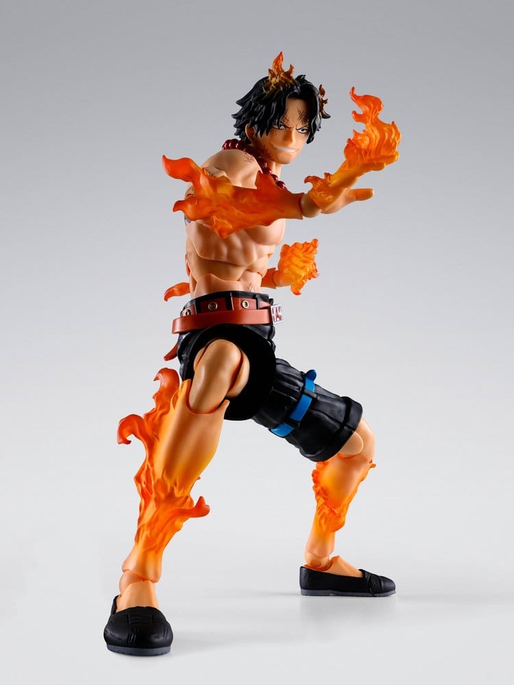 ONE PIECE FIGURA S.H. FIGUARTS PORTGAS D. ACE -MARINEFORD